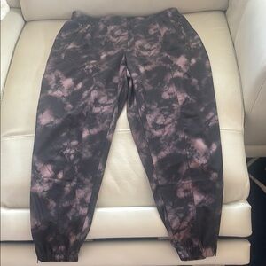Tie-Dye Old Navy StretchTech Jogger Pants Large L, blackish grey and mauve pink